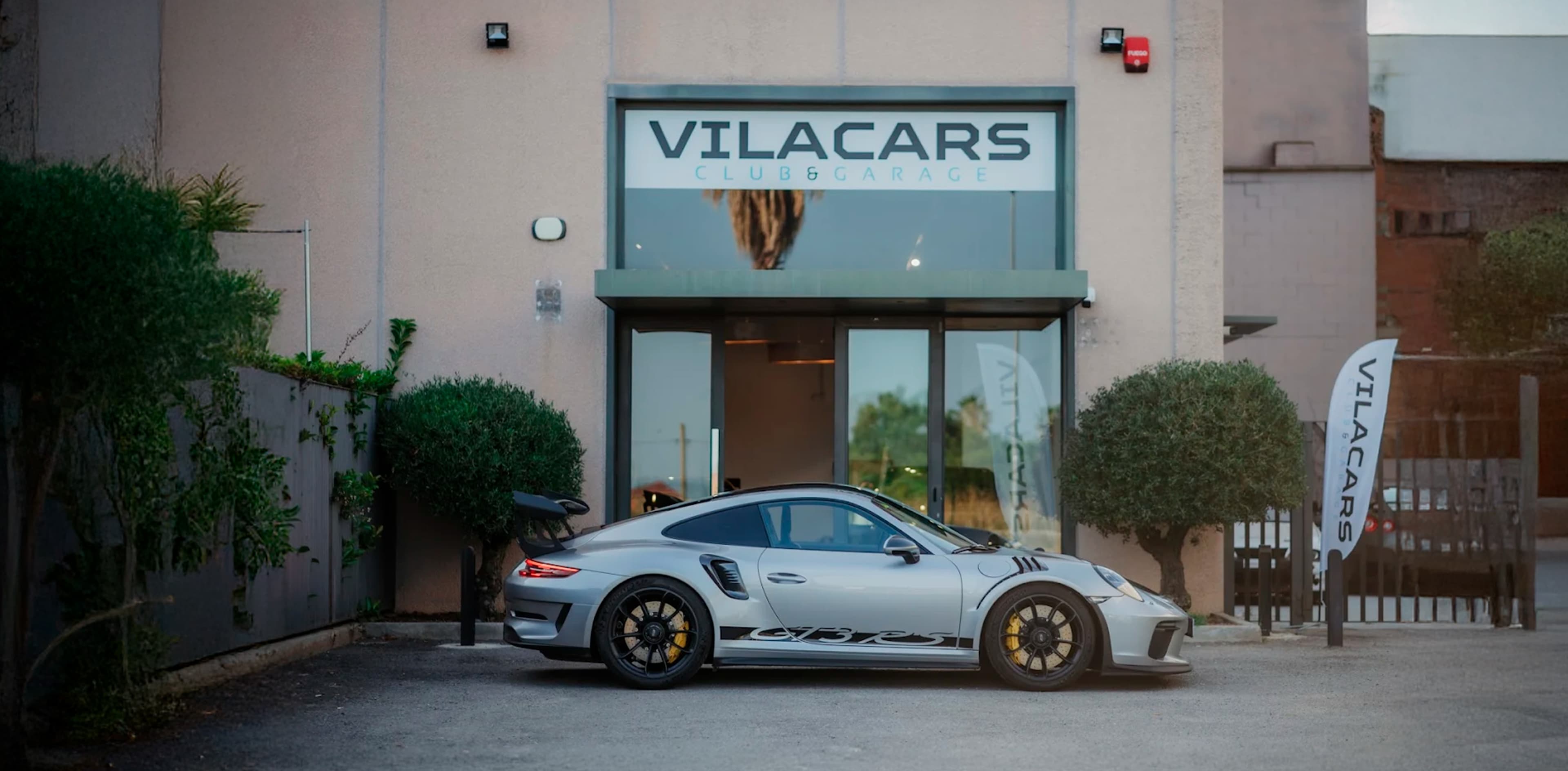 Vilacars Club & Garage — Exterior